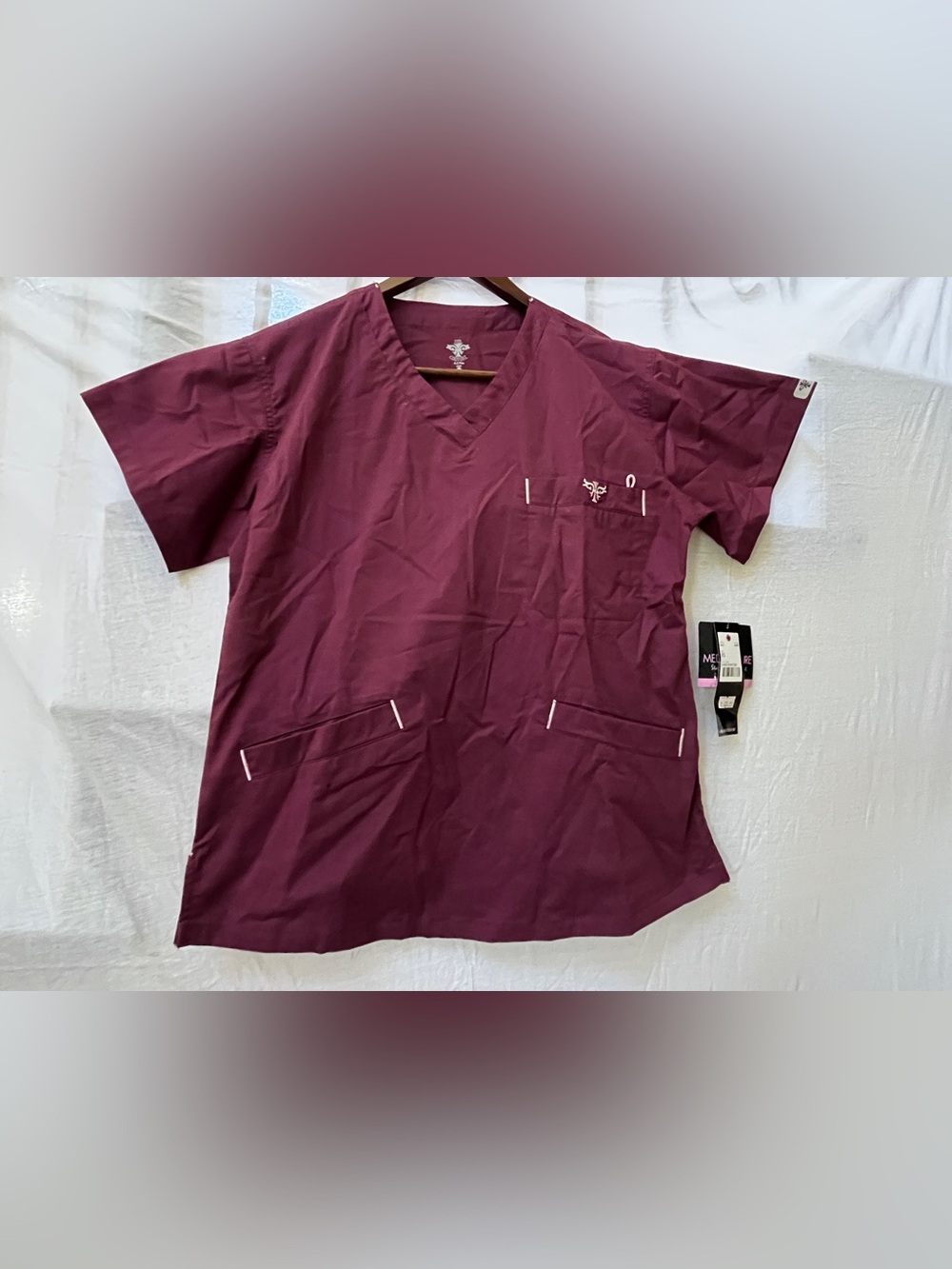 Med Couture women’s Scrub Top Burgundy medical aesthetician work top sz XS